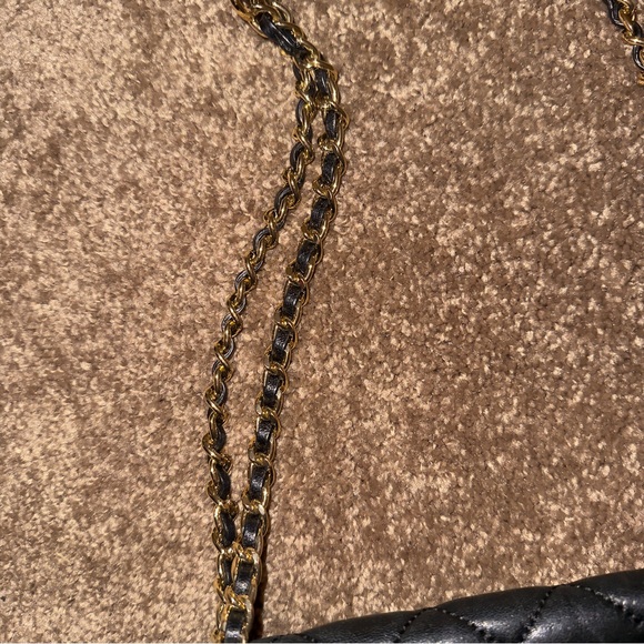 Michael Kors Black Quilted Shoulder Bag - Picture 5 of 9